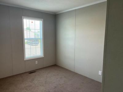 Photo 4 of 7 of home located at 1265 Herrington Monroe, MI 48161