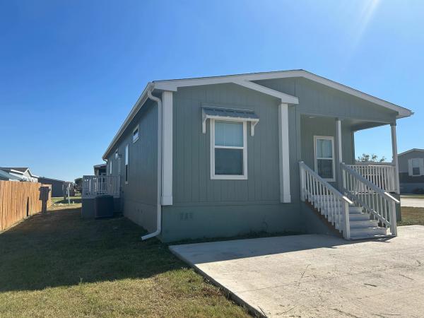 2023 Clayton Mobile Home