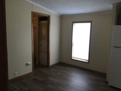 Photo 4 of 9 of home located at 28644 Parkview Flat Rock, MI 48134