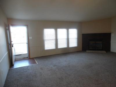 Photo 3 of 6 of home located at 29247 Hazelwood Flat Rock, MI 48134