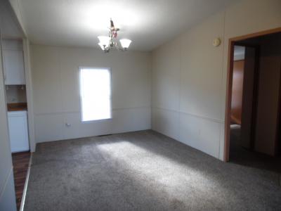 Photo 4 of 6 of home located at 29247 Hazelwood Flat Rock, MI 48134