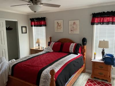 Photo 5 of 8 of home located at 15441 Lakeshore Villa Street Tampa, FL 33613