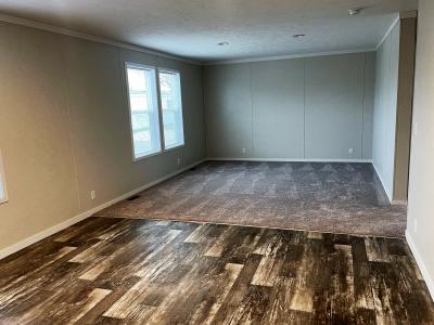 Photo 5 of 12 of home located at 4719 Minster Ct Sterling Heights, MI 48310