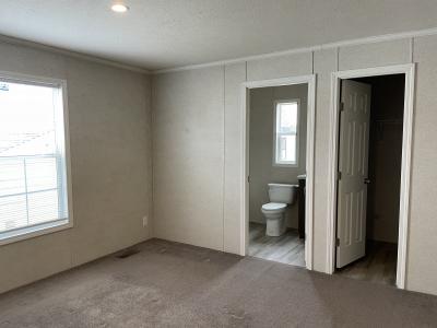 Photo 3 of 9 of home located at 4764 Runton Ct Sterling Heights, MI 48310