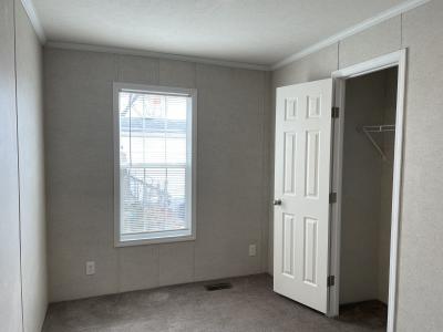 Photo 5 of 9 of home located at 4764 Runton Ct Sterling Heights, MI 48310