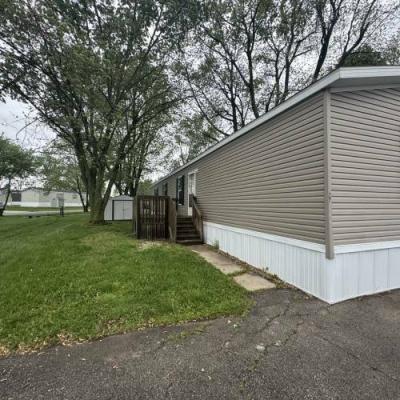 Photo 3 of 28 of home located at 9901 State Road 3 #0027 Muncie, IN 47303