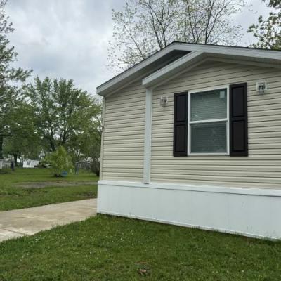 Photo 3 of 30 of home located at 9901 State Road 3 #0052 Muncie, IN 47303