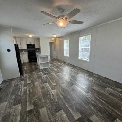 Photo 5 of 30 of home located at 9901 State Road 3 #0052 Muncie, IN 47303