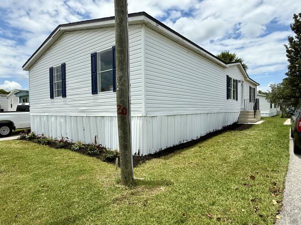 2006 FTWD FLFL570AB32451TR21 Mobile Home