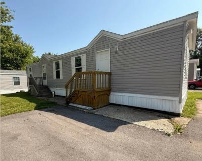 Mobile Home at 2009 Hamburg Pike Trlr 108 Jeffersonville, IN 47130