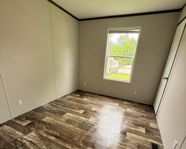 Photo 1 of 2 of home located at 2009 Hamburg Pike Trlr 116 Jeffersonville, IN 47130