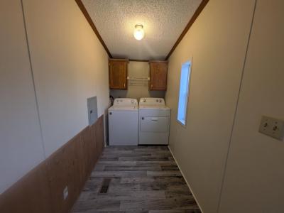 Photo 5 of 11 of home located at 461 Buchanan Dr Davison, MI 48423
