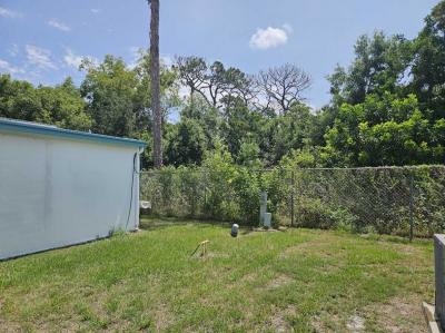 Photo 4 of 26 of home located at 435 16th Ave. S. E. Lot 588 Largo, FL 33771