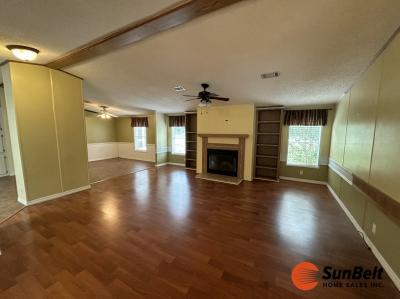 Photo 5 of 47 of home located at 4900 SE 102nd Place Lot 19 Belleview, FL 34420