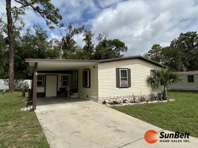 Photo 3 of 30 of home located at 2251 NE 19th Avenue Lot 34 Ocala, FL 34472