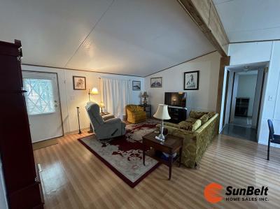 Photo 5 of 30 of home located at 2251 NE 19th Avenue Lot 34 Ocala, FL 34472