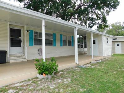 Photo 3 of 33 of home located at 38129 Woodgate Lane Zephyrhills, FL 33542