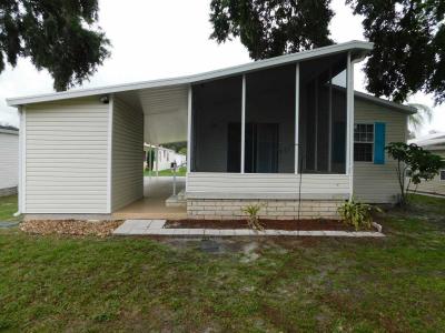 Photo 4 of 33 of home located at 38129 Woodgate Lane Zephyrhills, FL 33542