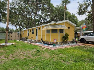 Photo 2 of 16 of home located at 9705 Hickory Hollow Rd Lot 93 Leesburg, FL 34788