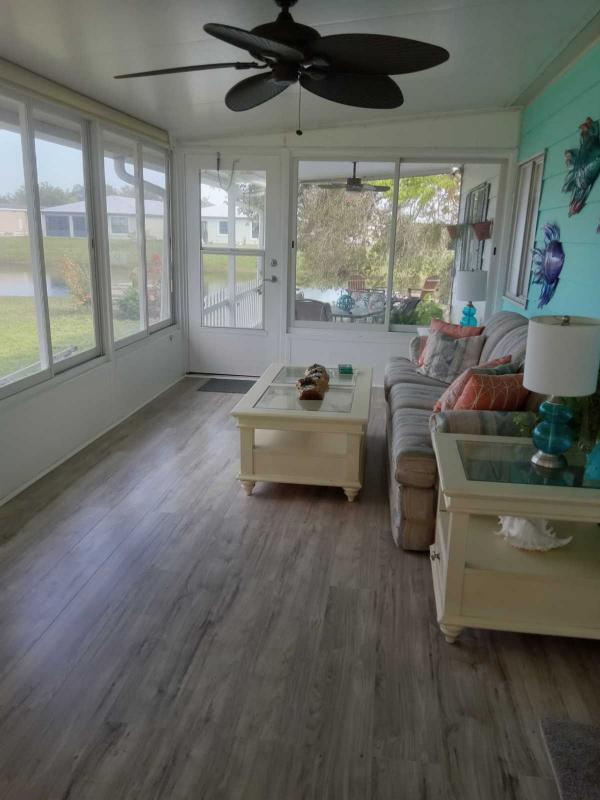 1982 TWIN Mobile Home