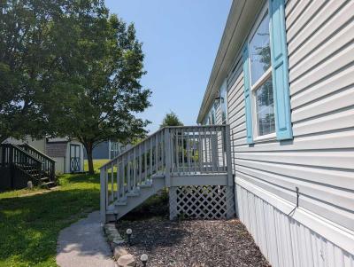 Photo 3 of 21 of home located at 228 Vine Circle Martinsburg, WV 25403