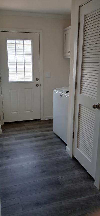 Photo 7 of 6 of home located at 216 Dreamers Lane Asheville, NC 28805