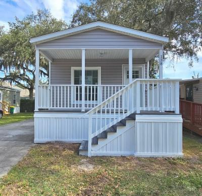 Photo 2 of 17 of home located at 2268 Mayport Rd Jacksonville, FL 32233