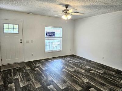 Photo 5 of 17 of home located at 2268 Mayport Rd Jacksonville, FL 32233