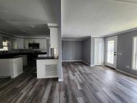 1976 SOUT Manufactured Home