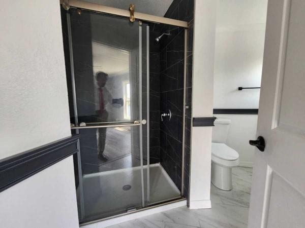 1976 SOUT Manufactured Home