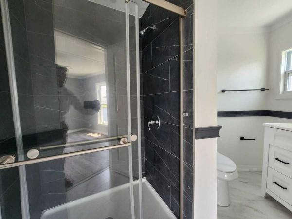 1976 SOUT Manufactured Home