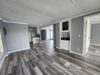 1976 SOUT Manufactured Home