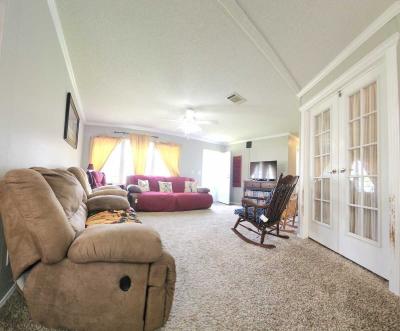 Photo 4 of 13 of home located at 6539 Townsend Rd. Jacksonville, FL 32244
