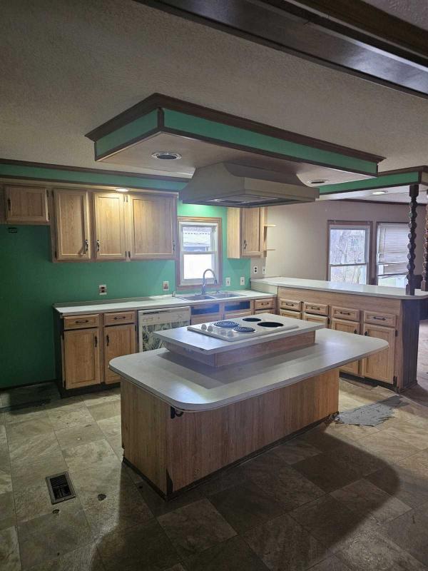 1976 Croydon Manufactured Home