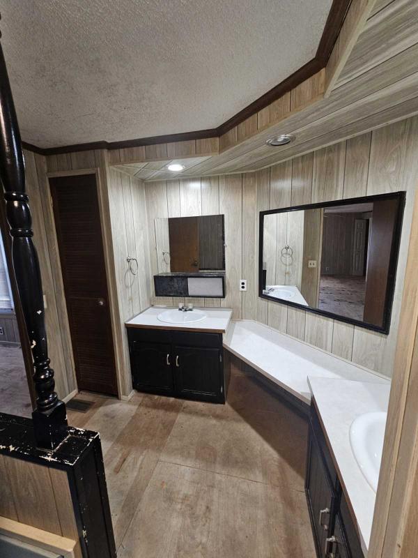 1976 Croydon Manufactured Home