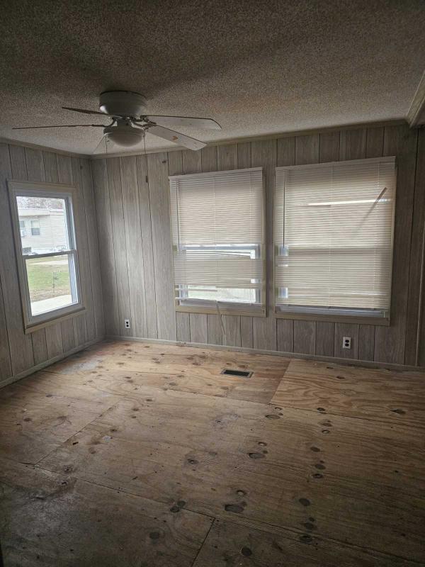 1976 Croydon Manufactured Home