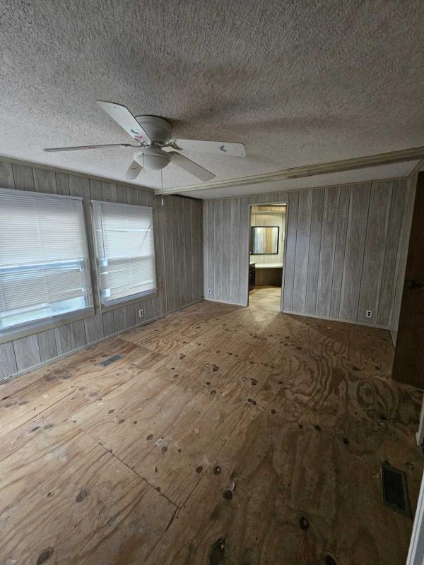 1976 Croydon Manufactured Home