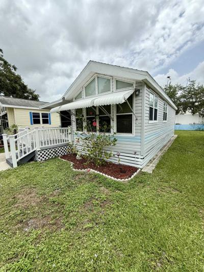 Photo 2 of 17 of home located at 6900 Ulmerton Rd Largo, FL 33771