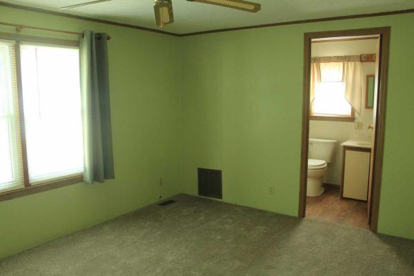1989 PARKWOOOD............................... Manufactured Home