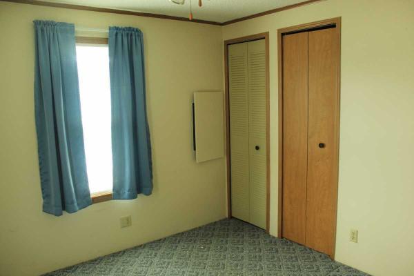 1989 PARKWOOOD............................... Manufactured Home