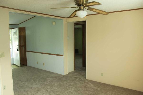 1989 PARKWOOOD............................... Manufactured Home