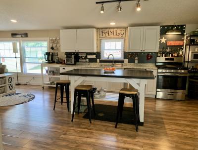 Photo 5 of 13 of home located at 2105 Stonecutter Station Hudsonville, MI 49426