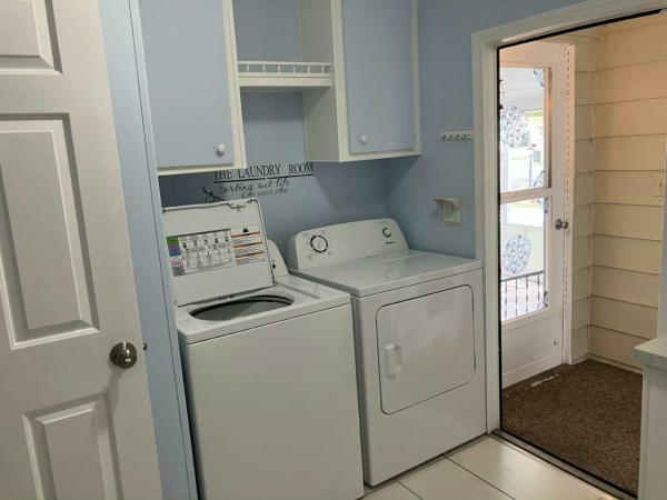 1988 HS Glen Manufactured Home