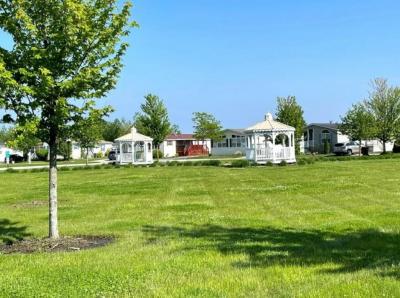 Mobile Home at 142 Brenta Court Lynwood, IL 60411