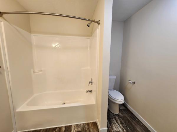 2021 Clayton - Middlebury Mobile Home