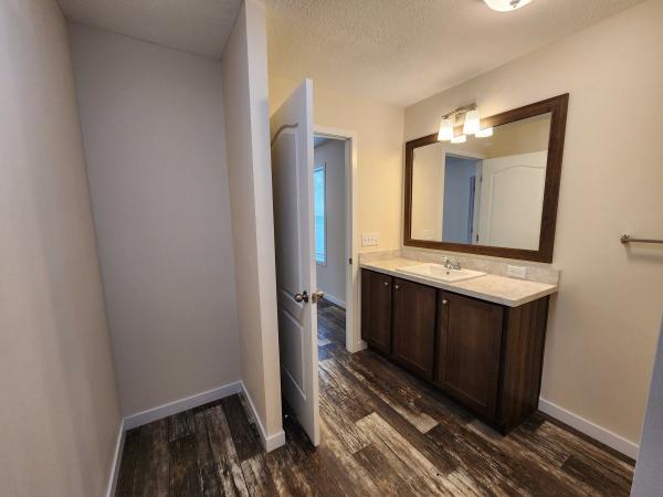 2021 Clayton - Middlebury Mobile Home