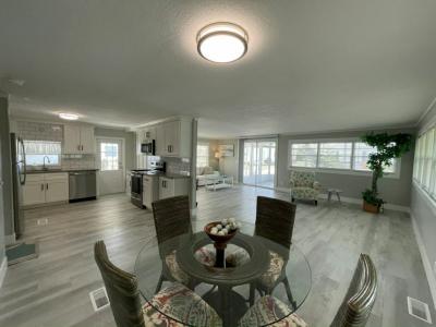 Photo 4 of 20 of home located at 960 Roseau Avenue Venice, FL 34285