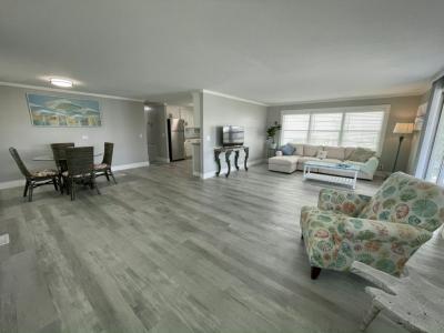 Photo 5 of 20 of home located at 960 Roseau Avenue Venice, FL 34285
