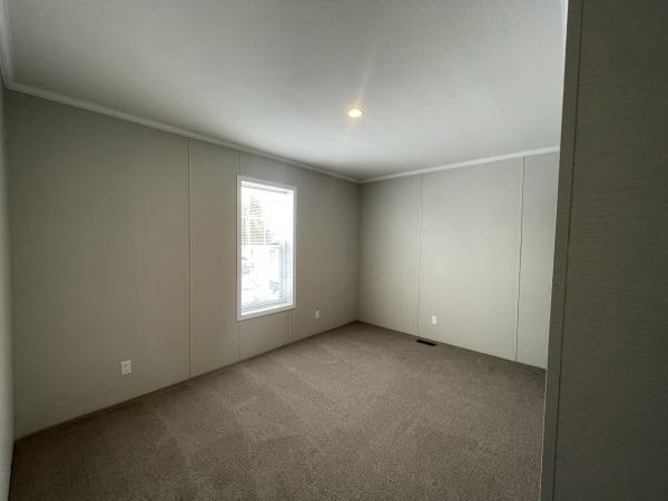 2025 Clayton 95PLH24563B Mobile Home