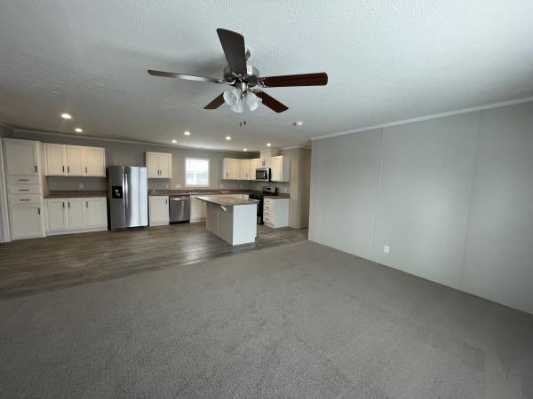 2025 Clayton 95PLH24563B Mobile Home